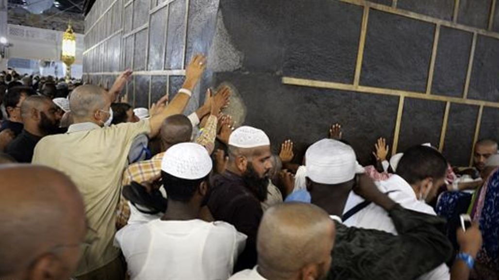 ضيوف الرحمن يؤدون آخر مناسك الحج