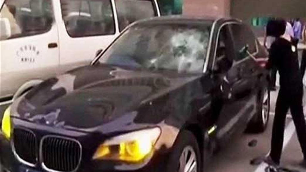 حطّمت سيارة زوجها الخائن في 20 دقيقة