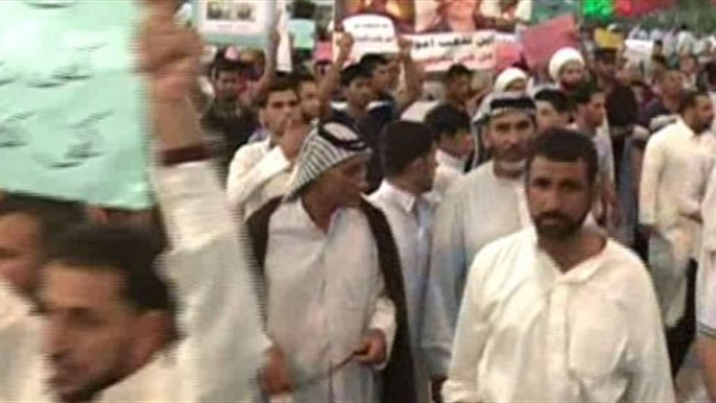 العشرات يتظاهرون في المثنى للمطالبة بإصلاحات ومحاسبة الفاسدين
