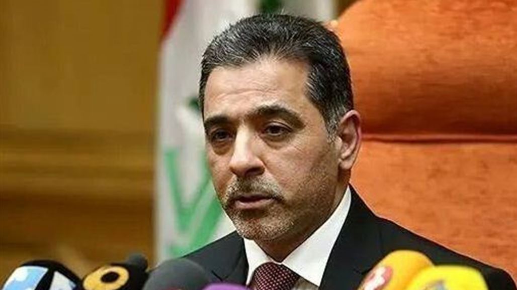 الغبان يعاقب ضابطين ومنتسب في مديرية الجوازات