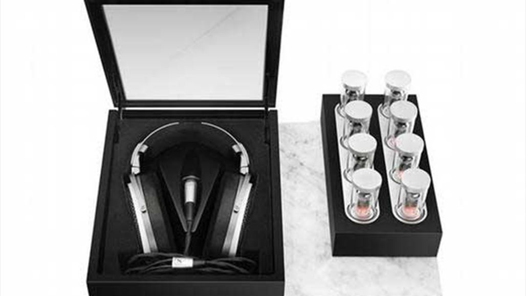 سماعات تعادل قيمة سيارة بورش