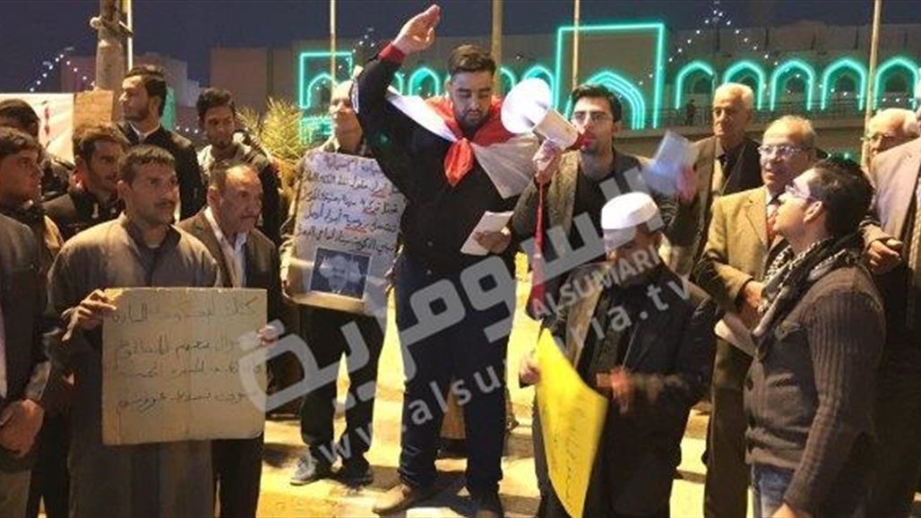 متظاهرو النجف يقررون التزام الصمت بدلاً من الهتافات