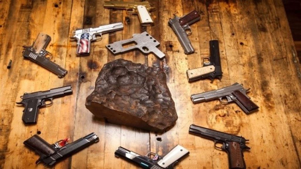 صنع "مسدس نيزكي" بقيمة مليون دولار