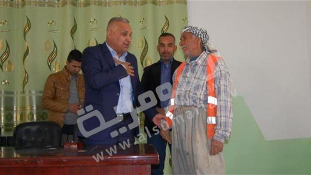 ديالى تحتفل بيوم عمال النظافة وتختار"الفرج" عاملاً مثالياً لعام 2015