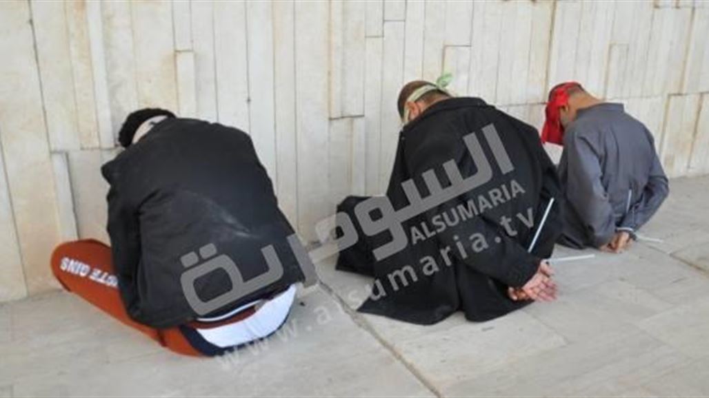 خلية الصقور تعلن اعتقال عصابة تضم ضابطاً ارتكبت 16 جريمة سطو مسلح