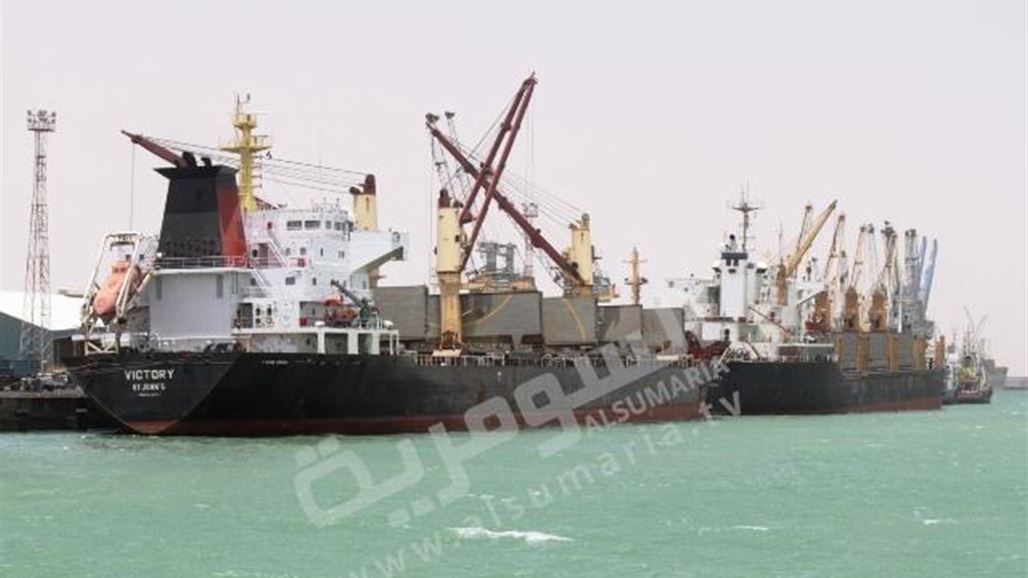 احدى باخرات العجول النافقة تغادر ميناء خور الزبير بأمر قضائي