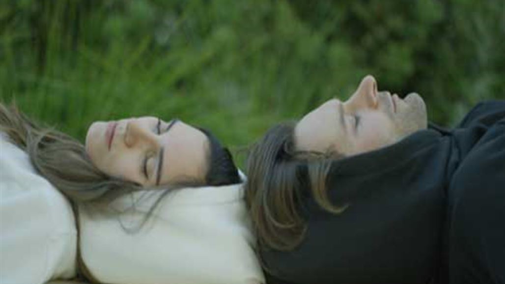 وسادة محمولة تغنيك عن السرير في ذروة النعاس