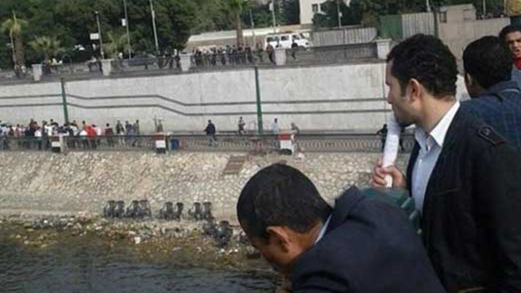 انتحر في نهر النيل لاثبات حبه لزوجته
