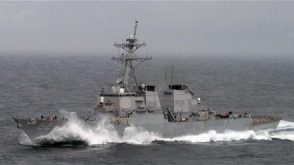 أمريكا تبث شريطاً مصوراً يُظهر إطلاق صواريخ إيرانية قرب سفن حربية أمريكية