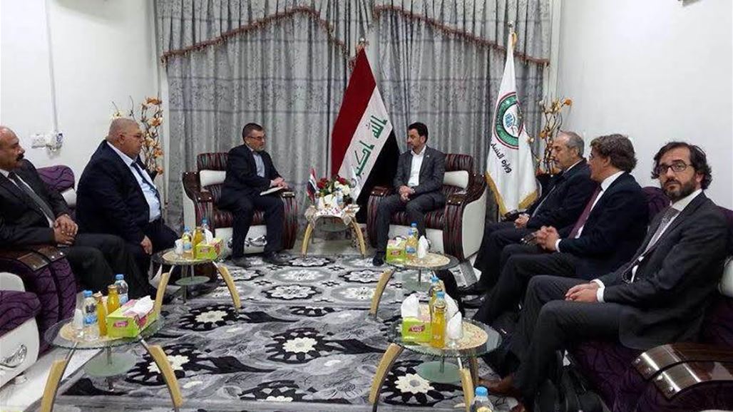 عبطان يبحث سبل تجاوز الأزمة المالية التي تعطل العمل بملعب الرصافة