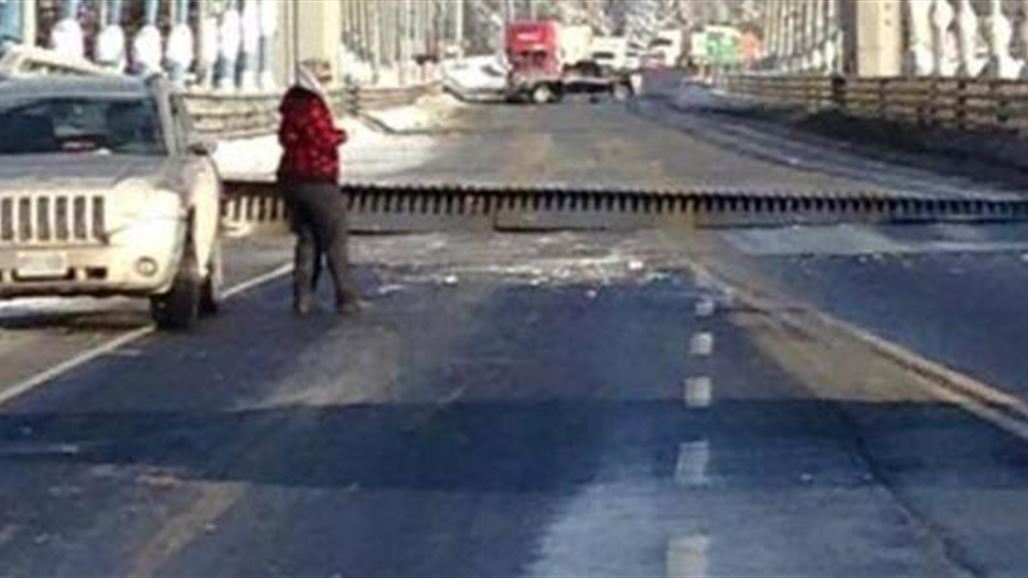 البرد يُصدع جسراً حيوياً في كندا و"يقسمها نصفين"