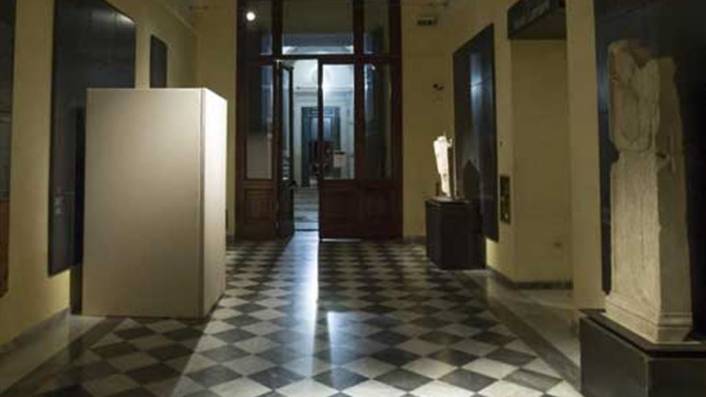 إيطاليا تغطي التماثيل العارية في زيارة روحاني