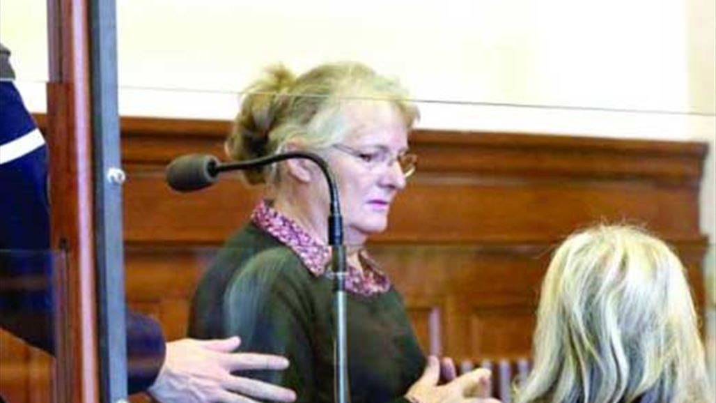 هولاند يصدر إعفاء من السجن لمرأة فرنسية قتلت زوجها