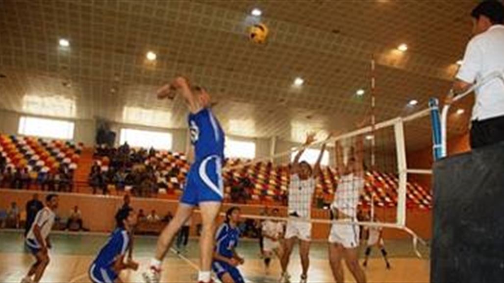 الشرطة والقوة الجوية يقصان شريط افتتاح التجمع الرابع لدوري الكرة الطائرة