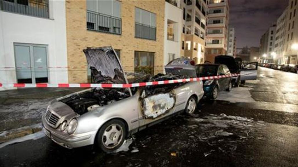 ملثمون يقومون بأعمال تخريب وحريق بنزل لاجئين في ألمانيا