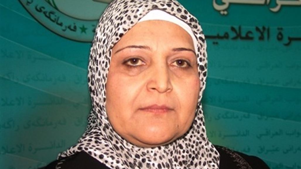 نائبة تنتقد الحكومة لاستمرارها بقطع رواتب موظفي الموصل لـ"تدقيق أسماءهم"