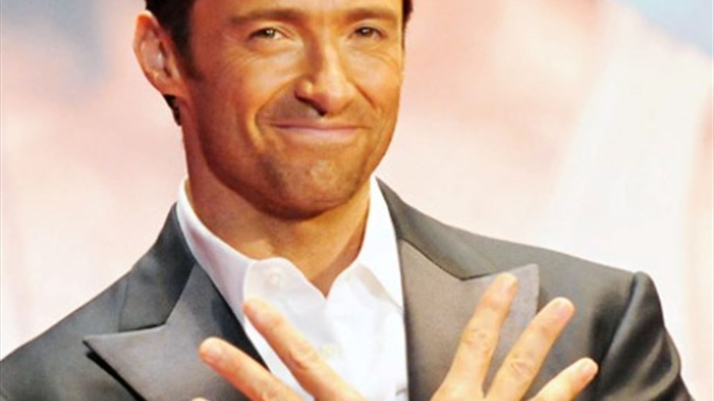 هيو جاكمان بطل خارق يفشل بنطق اسم بلدة زميله