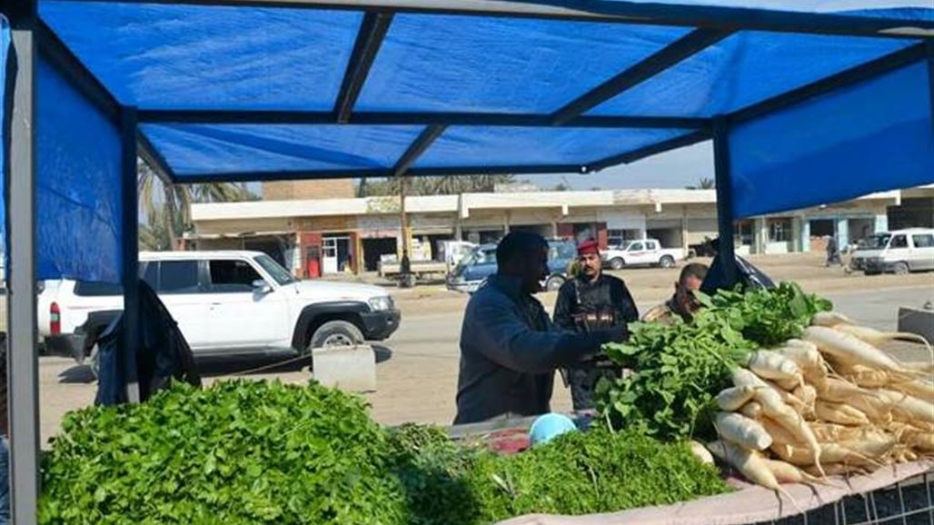 منتسبون بشرطة ديالى ينقذون عائلة من الفقر بتوفير مصدر رزق لها
