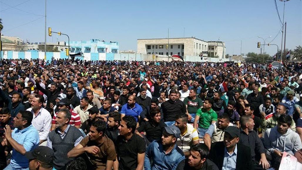 الصدر يتعهد بدعم العبادي اذا اعلن عن حزمة اصلاحات مرضية ومنطقية