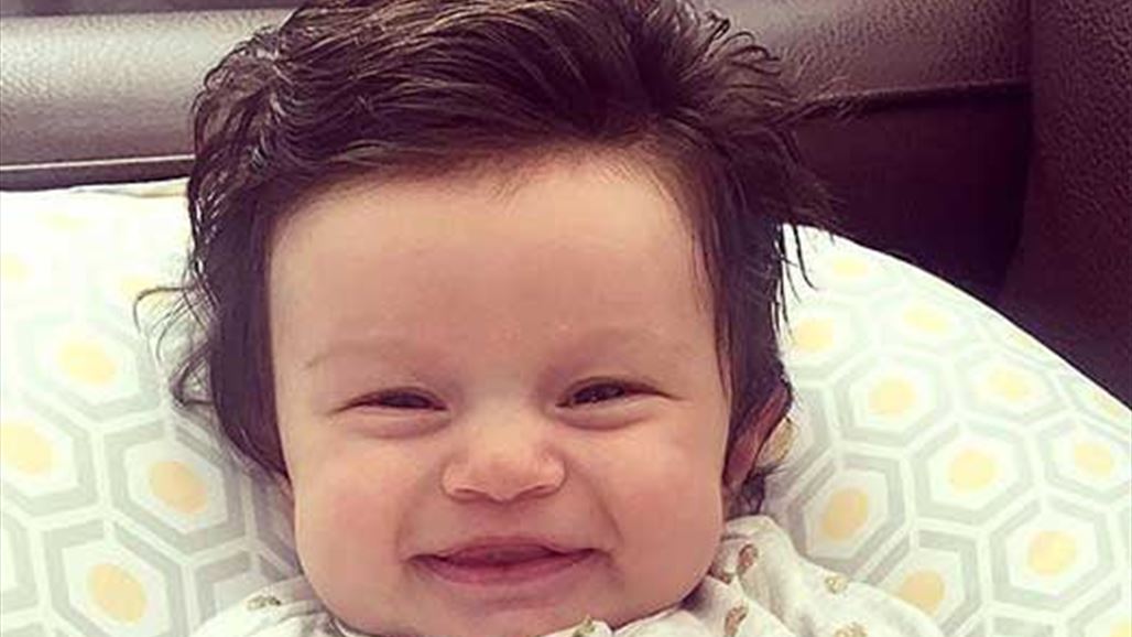 طفلة الـ10 أسابيع تصبح نجمة مواقع التواصل الإجتماعي