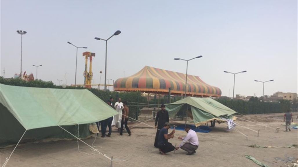 العشرات من مواطني المثنى ينصبون خيمهم امام مكتب البرلمان بالمحافظة تأييدا للنواب