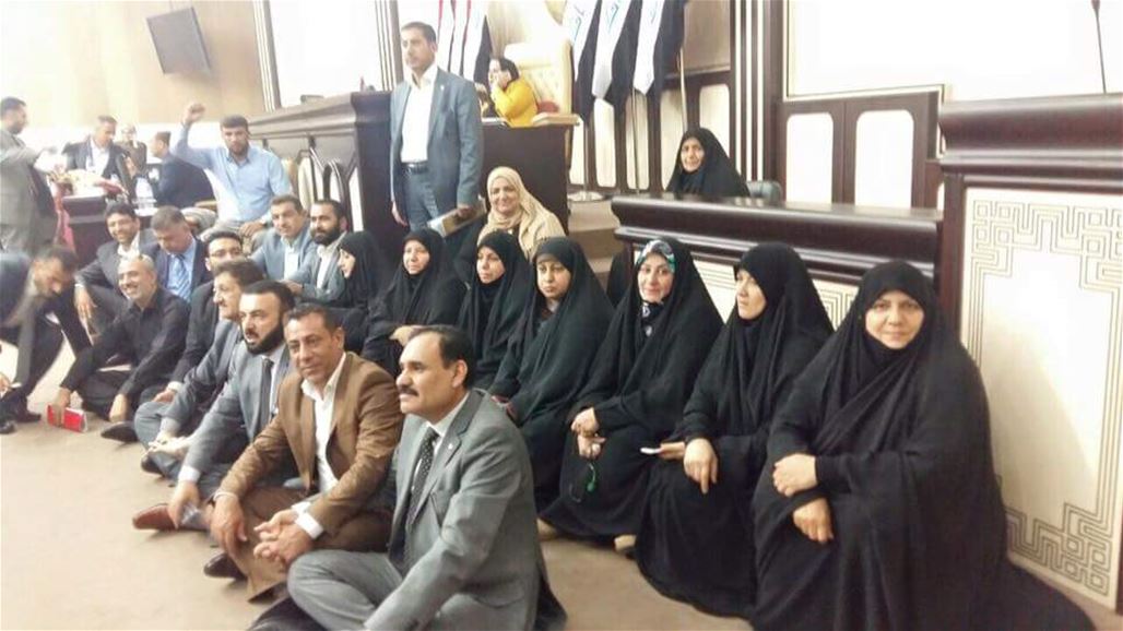 النواب المعتصمون: سنستمر باعتصامنا داخل البرلمان لحين تغيير الرئاسات الثلاث