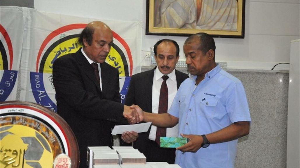 الزوراء يتمسك بلاعبيه ويمنحهم استحقاقاتهم المالية