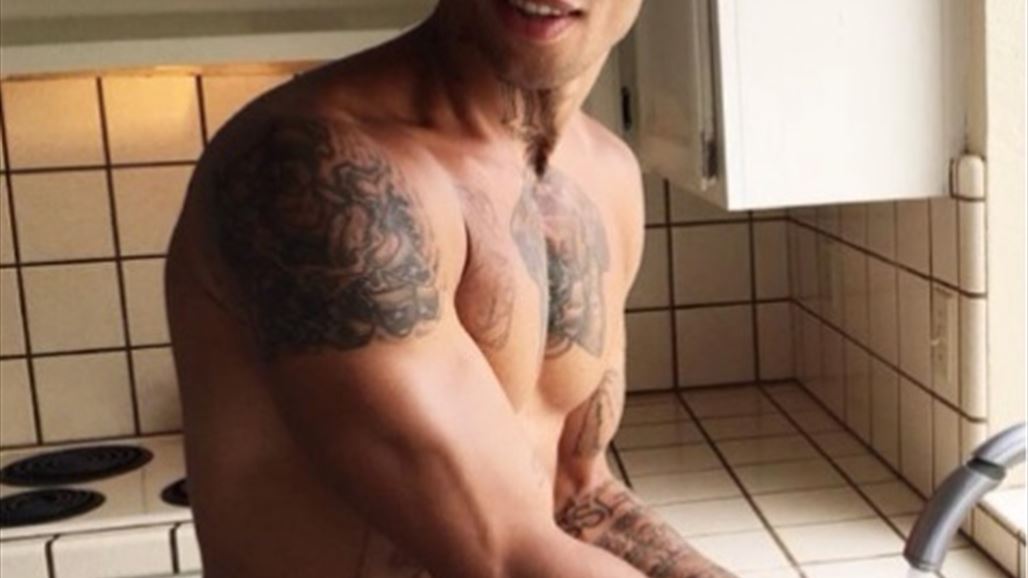 "المجرم الوسيم" يتلقى عروضاً مغرية ويدخل عالم الأزياء