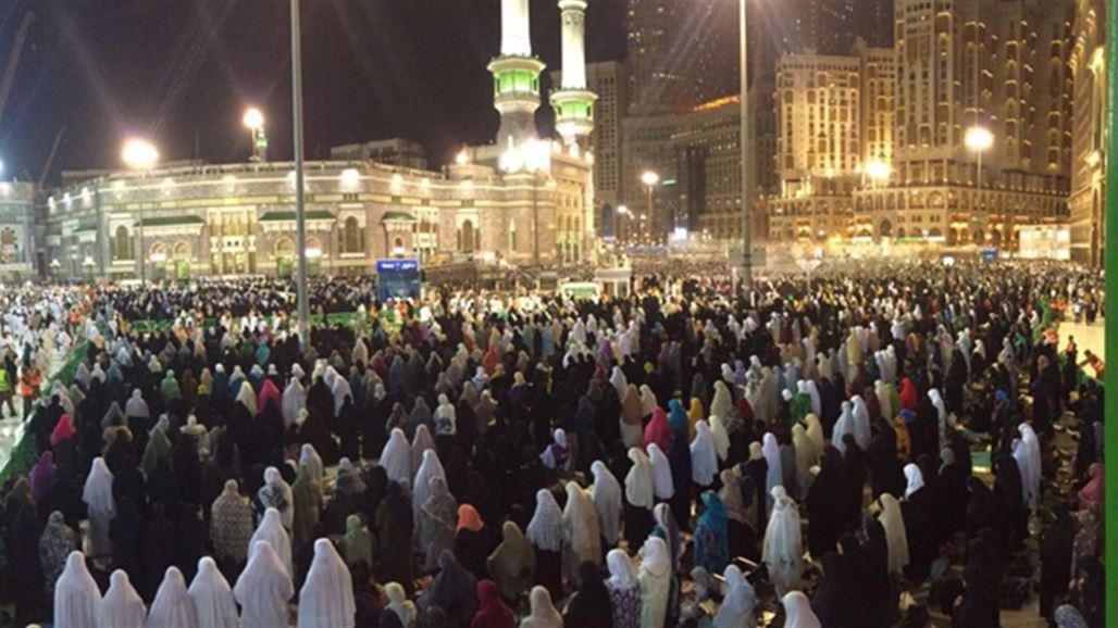 ملايين المسلمين يحيون العشر الأواخر في مكة والمدينة