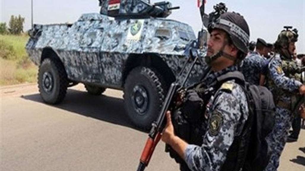 القوات الأمنية تسيطر على بلد وتفرض حظرا على التجوال