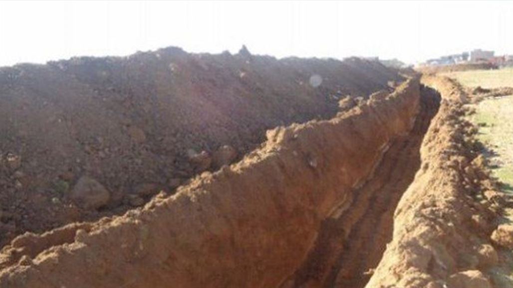المباشرة بحفر خندق جنوب الرطبة لصد هجمات "داعش" على المدينة
