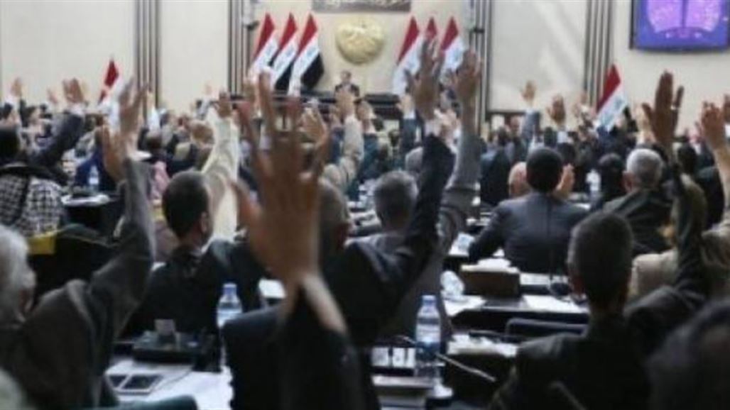 البرلمان يصوت على سحب الثقة عن وزير الدفاع