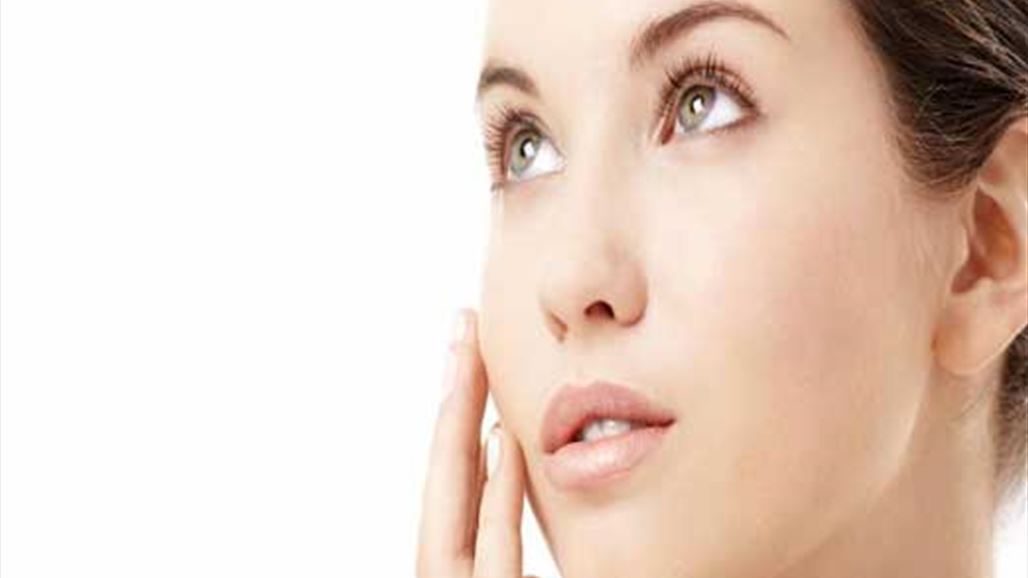 هكذا تحصلين على خدود ممتلئة دون أي تكلفة مادية