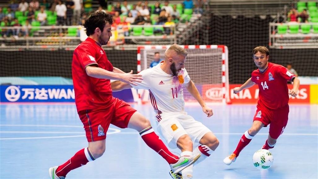 لاعب يسجل ثلاثة أهداف ويتسبب بخسارة فريقه