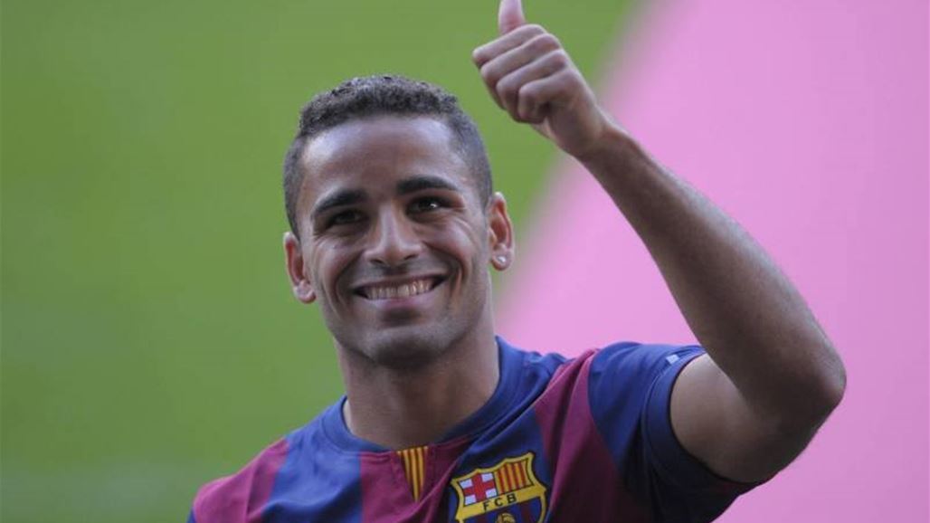 برشلونة يستخدم الضغط على دوغلاس بإعارته إلى خيخون
