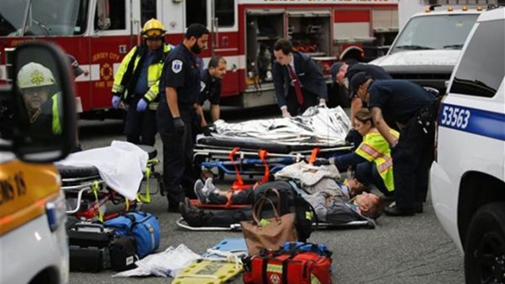 في حادث مروع .. قطار يقتحم محطة ركاب في نيوجيرزي