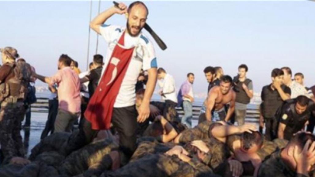 إيقاف 1500 موظفاً في السجون التركية للإشتباه في صلتهم بغولن