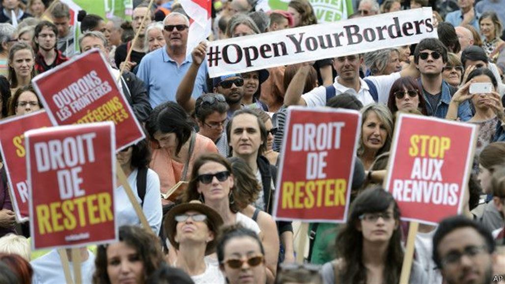 آلاف الأستراليين يتحدون اليمين المتطرف ويشاركون بتجمعات للترحيب باللاجئين