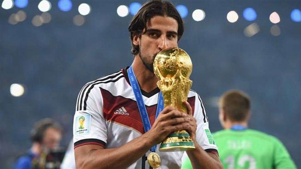 خضيرة يتذكر جذوره ويهدي فريقا تونسيا ملابس رياضية