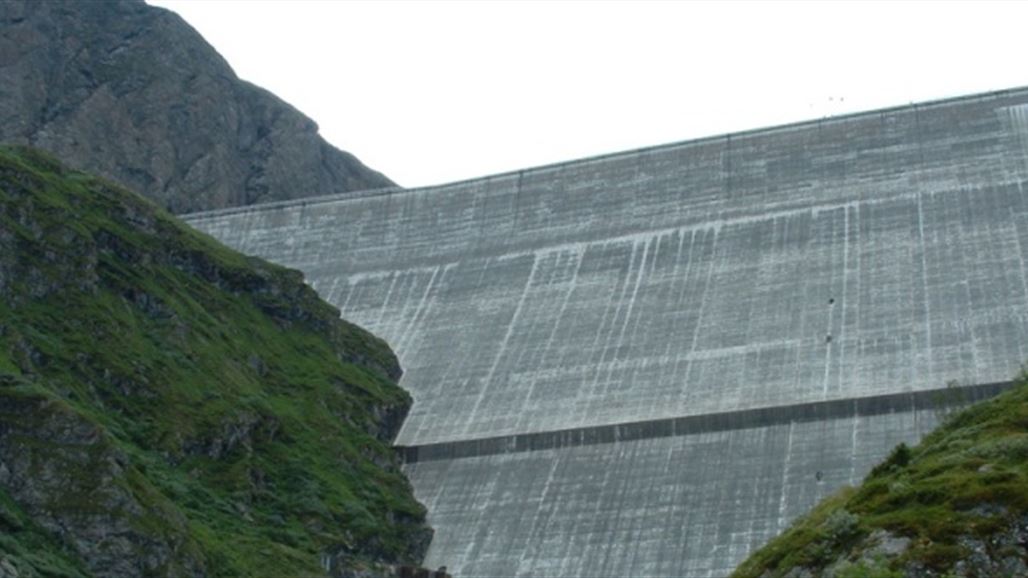 طاجيكستان تحول مجرى نهر رئيسي وتبدأ تشييد أعلى سد في العالم