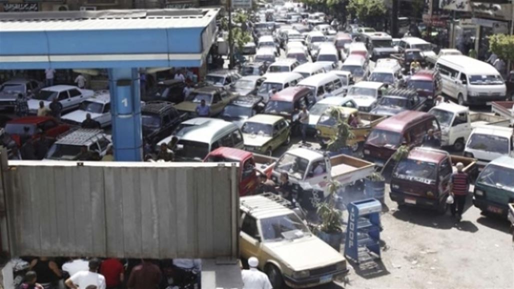 معارضون مصريون يطالبون برحيل السلطة ويعدون قراراتها "ساذجة"