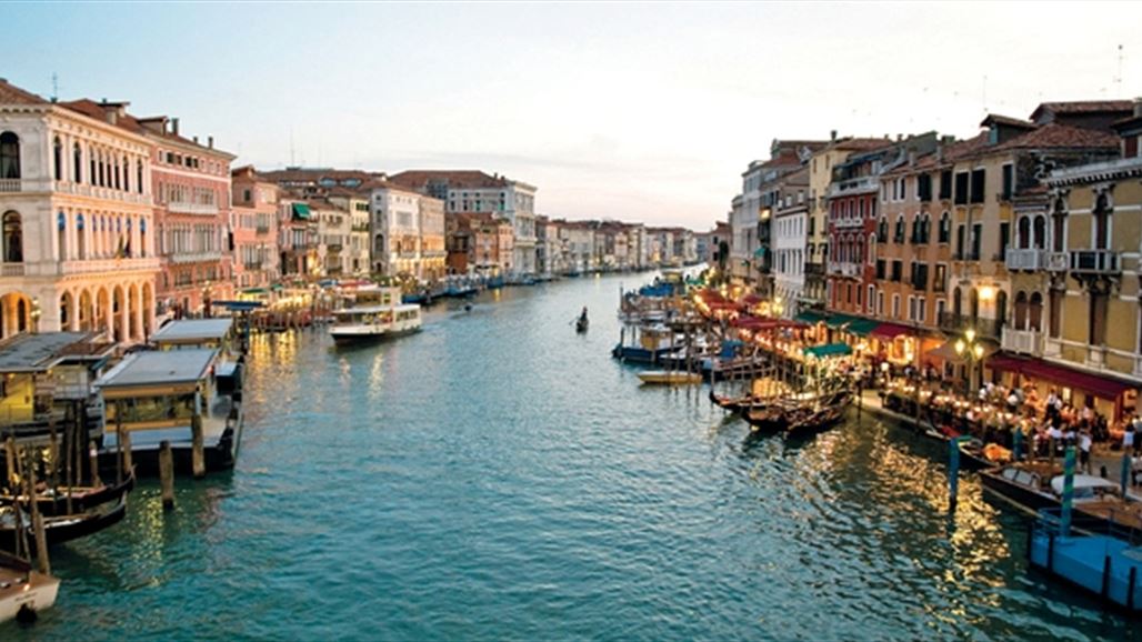 أهالي البندقية يحزمون أمتعتهم مع تدفق السياح على مدينتهم