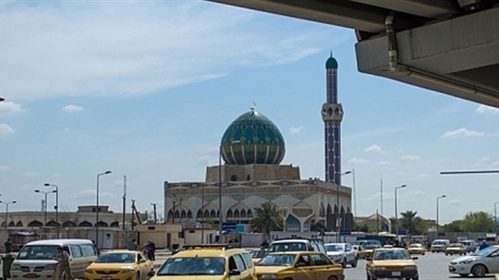 بالصور.. اطفال يسرقون المقرنص من قلب بغداد