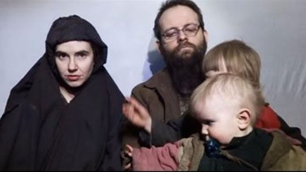 طالبان تبث فيديو لكندي وزوجته الأمريكية بجانب طفليهما قبل "ذبحهم"