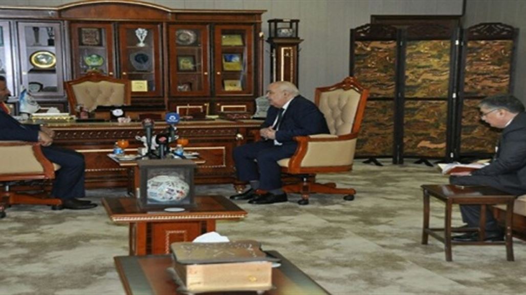 وزير الاتصالات يبحث مع السفير الجزائري تنفيذ المشاريع الاتصالاتية المشتركة