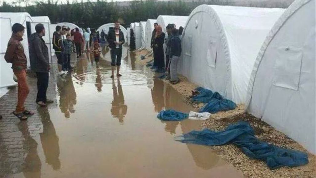 غرق مخيم الأنبار للنازحين والهجرة تباشر باستبداله