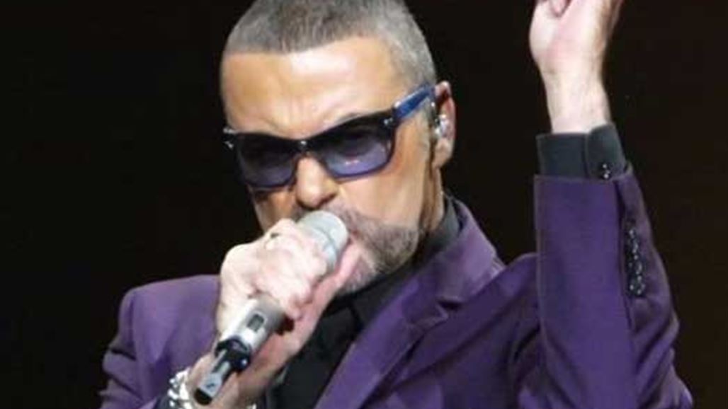 "بهدوء وسلام في منزله"...الموت يخطف المغني  جورج مايكل