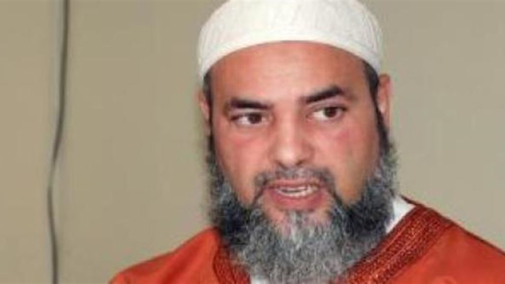 مفتي الجزائر يطالب سفير بلاده بالتدخل ضد مصري وصف قراءتهم للقرآن بـ"نباح الكلاب"