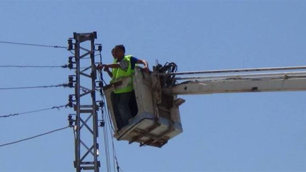 إصلاح خط رئيس للكهرباء بعد خمسة أيام على استهدافه شمال شرق بعقوبة