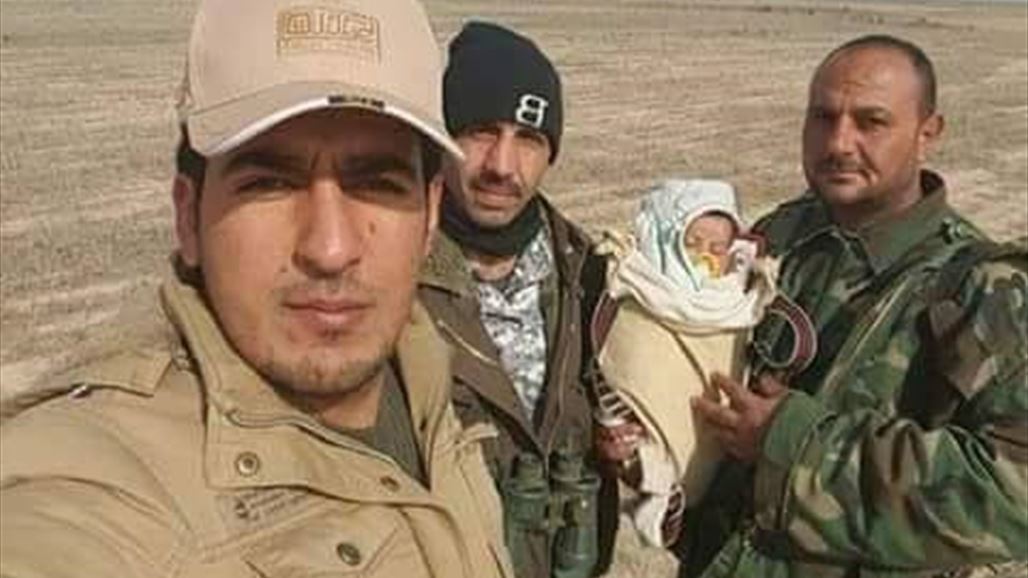 قوة امنية تعثر على طفلة رضيعة في تلال حمرين